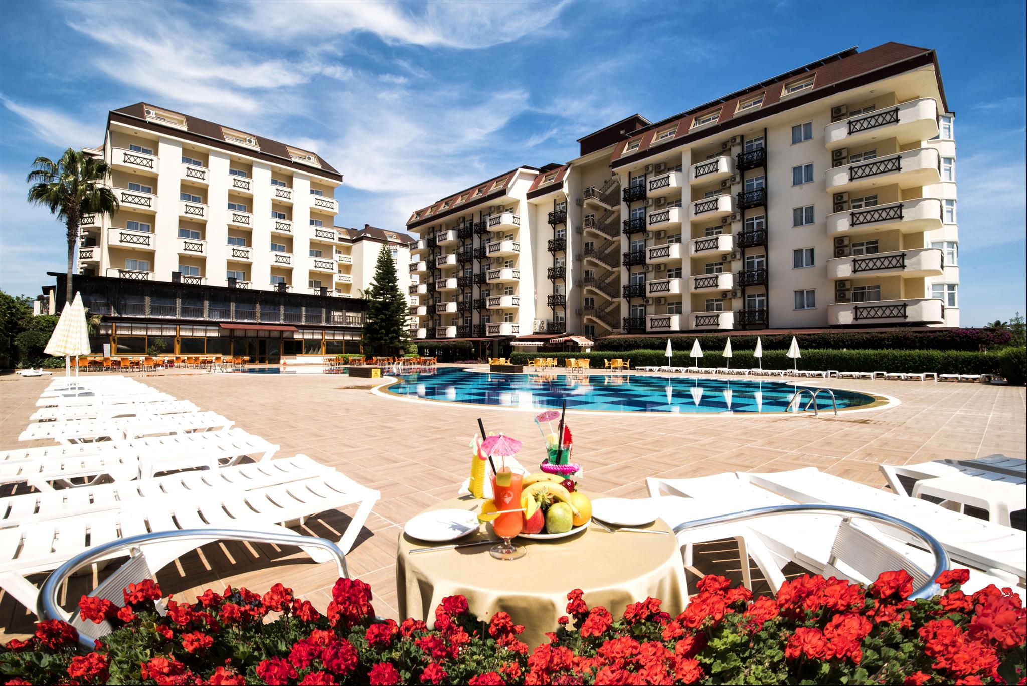 Hotel Titan Garden Ultra All Inclusive Konaklı Екстериор снимка