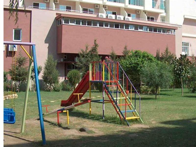 Hotel Titan Garden Ultra All Inclusive Konaklı Екстериор снимка